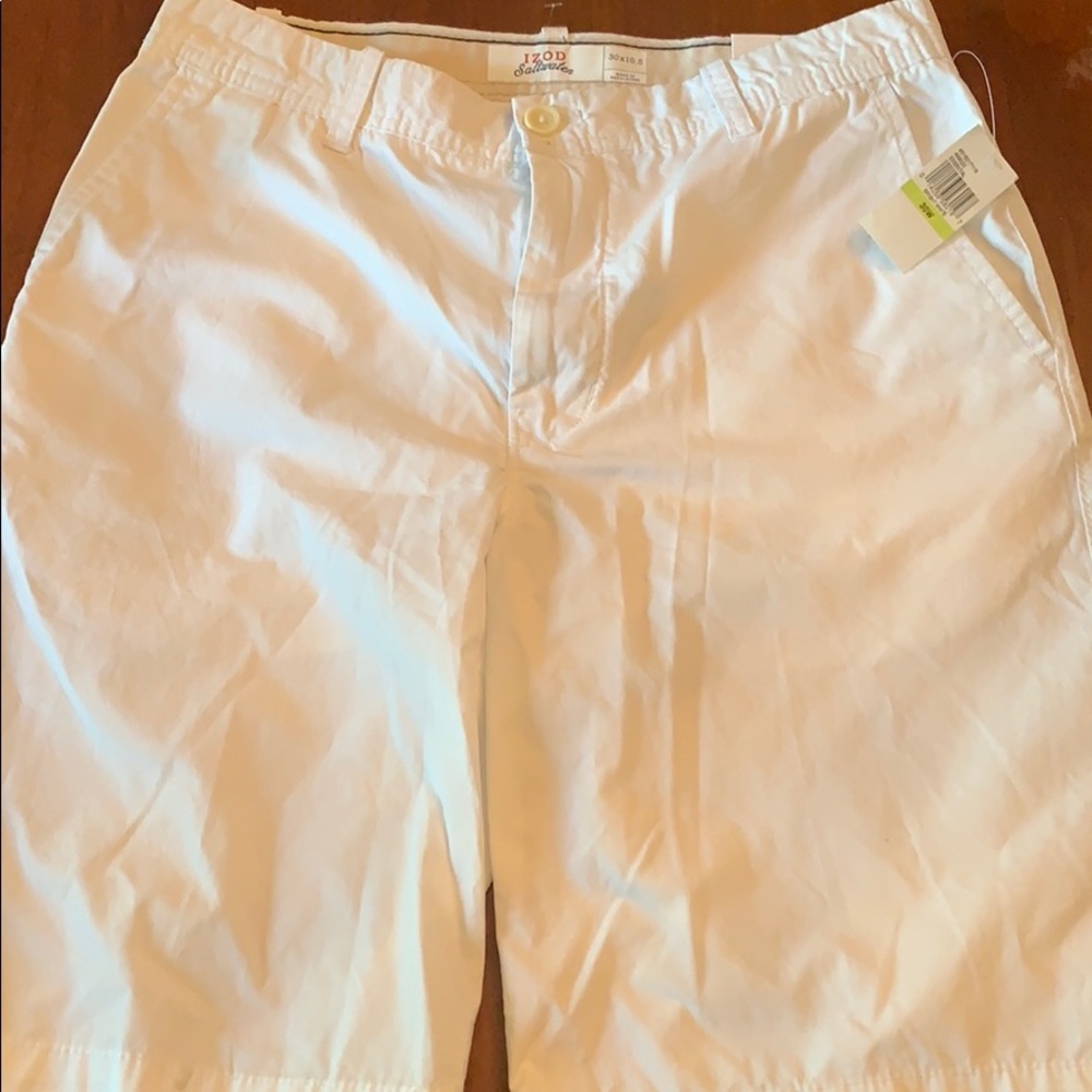 IZOD Saltwater Shorts